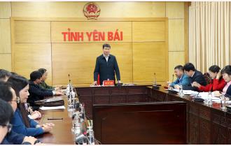 Chủ tịch UBND tỉnh Trần Huy Tuấn chủ trì họp xét duyệt các hình thức khen thưởng đối ngoại   